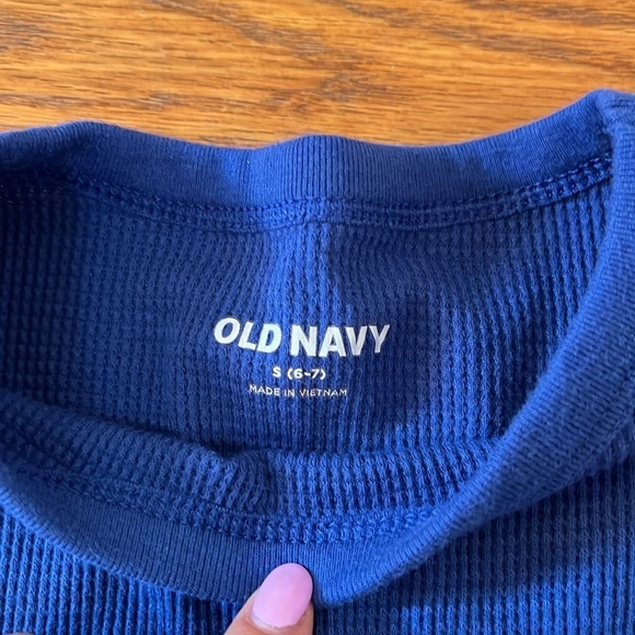 Old Navy Kid’s Waffle Long Sleeve Tops Size 6/7 - Picture 2 of 13